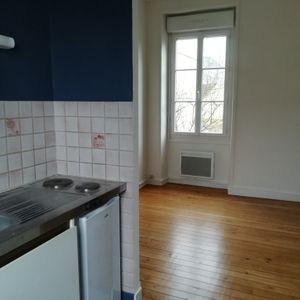 Location Appartement 1 pièce 19m² ANGERS 49100 - Photo 2