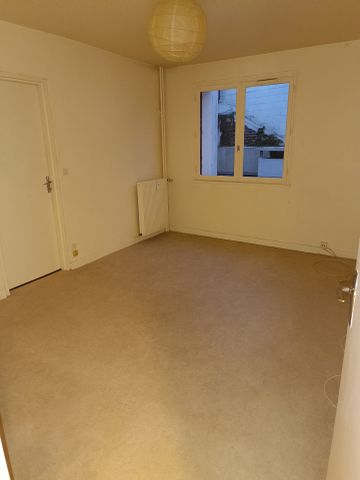 Location Appartement 2 pièces 40m² VIERZON 18100 - Photo 2