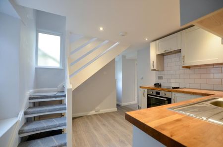 2 bedroom terraced house to rent - Photo 3
