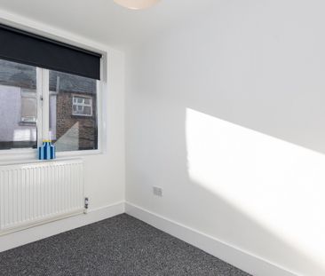 3 Bed Terraced House, Dingle Grove, L8 - Photo 4