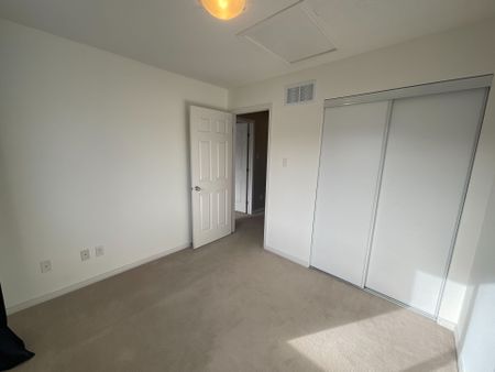 For Lease - 152 Maravista Drive, Barrhaven, Ontario - Photo 2