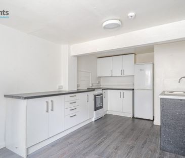 3 bedroom apartment to rent - Photo 3