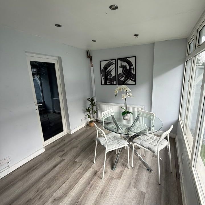 Room in a Shared House, Ravenscroft Road, E16 - Photo 1