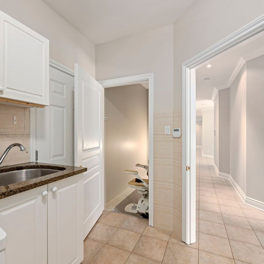 For Lease - 537 Crestwood Drive Unit# 1, London South, Ontario - Photo 1