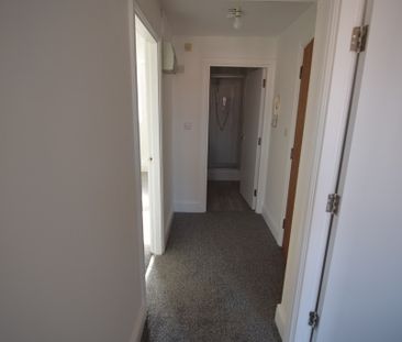 To Let 2 Bed Flat - Photo 1