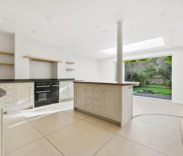 5 bedroom house to rent - Photo 1