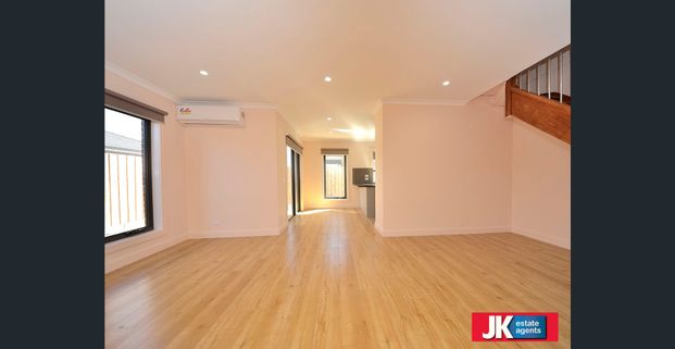 Blink & it's gone! - Photo 1