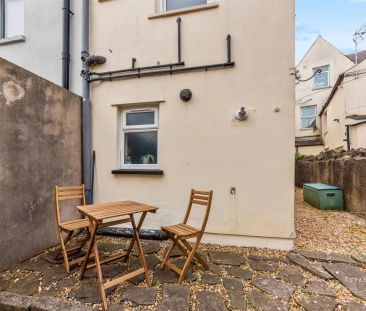 1 Bedroom Flat - Photo 4