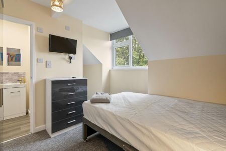 5 bedroom terraced house to rent - Photo 3