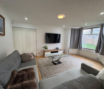 3 Bed Detached House, Boyne Avenue, NW4 - Photo 3