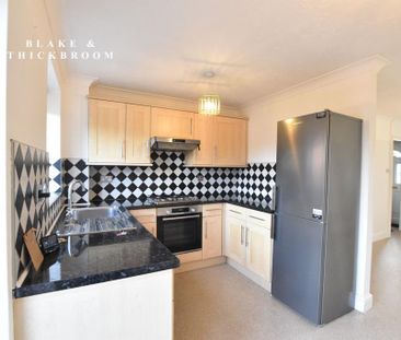 2 bedroom end of terrace house to rent - Photo 4