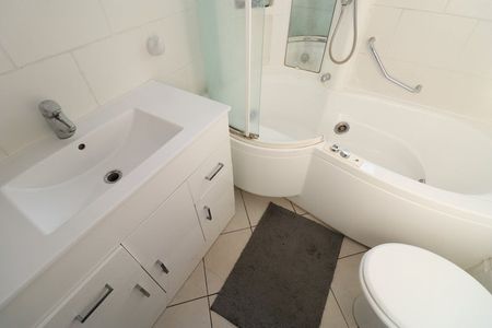 Room in a Shared Flat, Sequoia House, SE16 - Photo 5