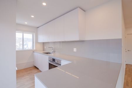 4555 Bonavista Avenue - Photo 5