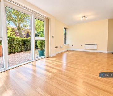 2 bedroom flat to rent - Photo 3