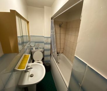 1 Bed Flat, Montpelier Road, BN1 - Photo 1