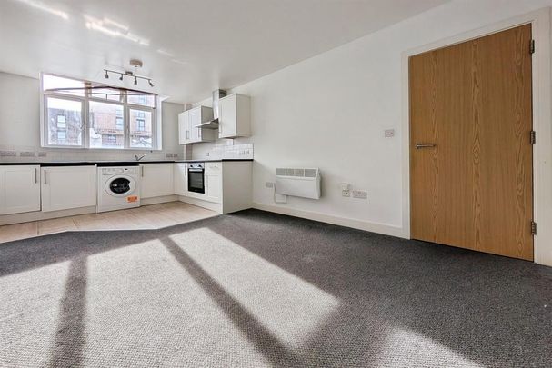 1 bedroom flat to rent - Photo 1