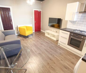 3 bedroom terraced house to rent - Photo 2