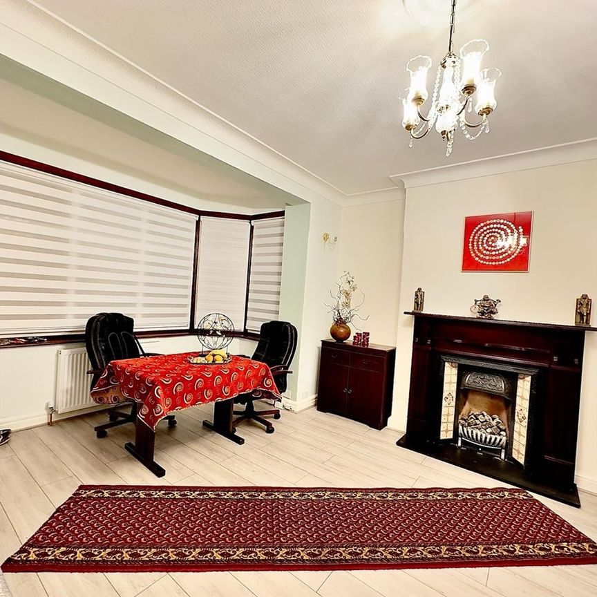 Room in a Shared House, Perth Road, IG2 - Photo 1