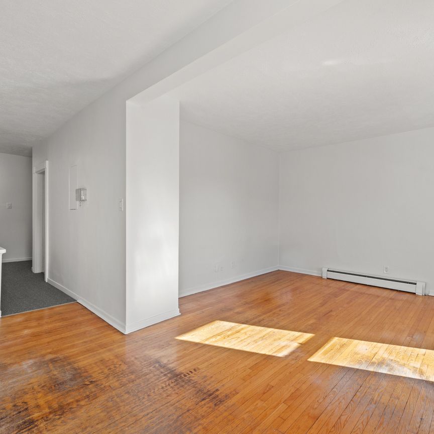 For Lease - 120 Stephenson Avenue Unit# Upper, Toronto, Ontario - Photo 1