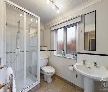 3 bedroom detached house to rent - Photo 6