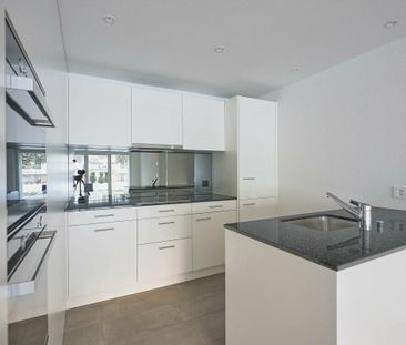 Moderne 3.5-Zimmerwohnung mit Stil und Komfort im Erdgeschoss - Foto 2