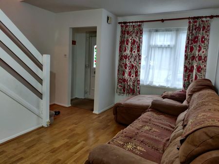 2 Bed Terraced House, Rufford Close, HA3 - Photo 3
