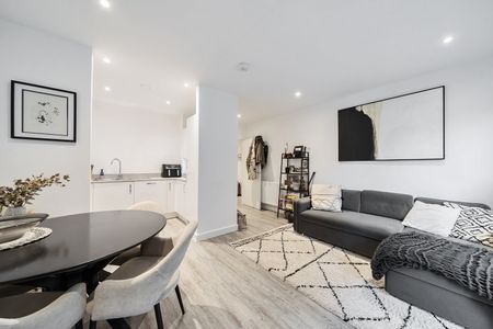 Flat to rent - Brumwell Avenue, London, SE18 - Photo 4