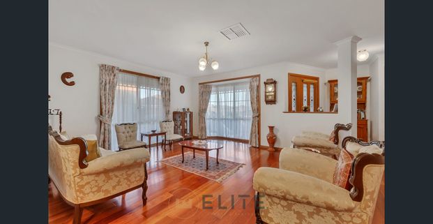 "SPACIOUS 4 BEDROOM FAMILY HOME IN PREMIER LOCATION ONLY MINUTES WALK TO BERWICK TRAIN STATION." - Photo 1