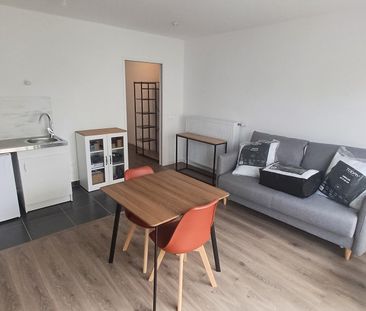 location Appartement T1 DE 30.3m² À NOISY LE GRAND - Photo 4