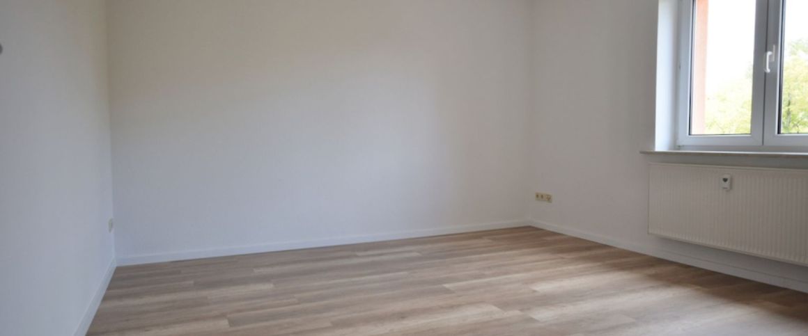 4-Raum Wohnung • Heimgarten • 1.Etage • Bad mit Wanne und Fenster • Balkon • schnell zugreifen - Foto 1