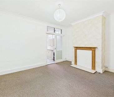 Glenmore Avenue, Stoke, Plymouth, Devon, PL2 - Photo 3