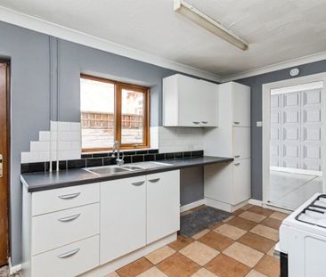 Avondale Road - Photo 4