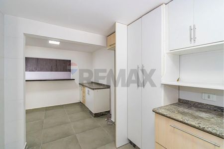 Casa para locação no Residencial Naipi no Uberaba, com 4 quartos, 140 m² de área privativa por R$ 3.700,00 – Curitiba-PR - Foto 2