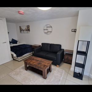 Studio Flat, Birch Polygon, M14 - Photo 2