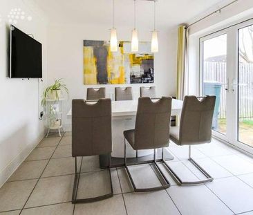 Collins Drive, Earley, Reading, RG6 - Photo 1