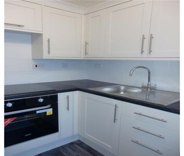 1 bedroom retirement property to rent - Photo 3