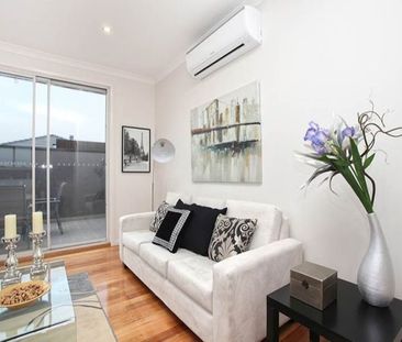 Ideally located Two Bedroom Townhouse! - Photo 1