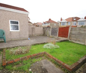 3 bedroom end of terrace house to rent - Photo 5