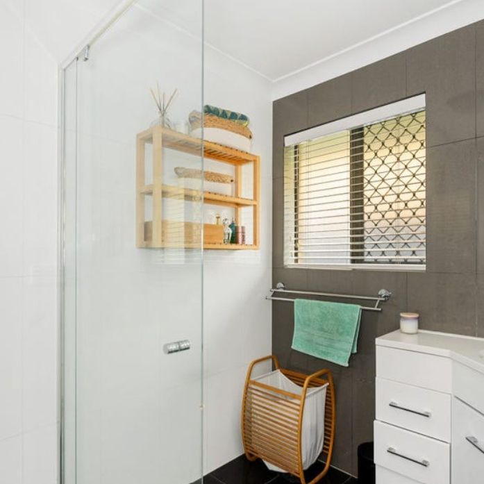 1/9 Peacock Place, Burleigh Waters QLD 4220 - House For Rent | Domain - Photo 1