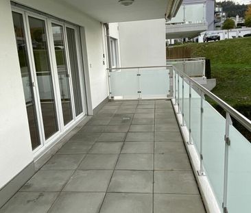Moderne 4.5 Zimmer-Wohnung mit grossem Balkon - Foto 3