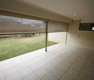 Family Home! - Photo 5