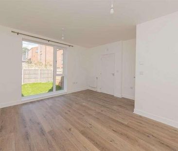 Peter Collinson Vale, Mill Hill, NW7 - Photo 2