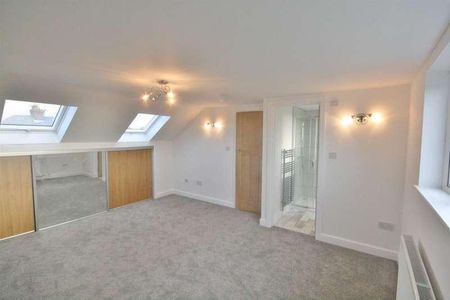 Victoria Road, Barry. Vale Of Glamorgan, CF62 - Photo 5