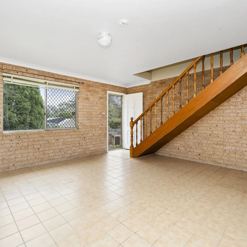 3 Bedroom Townhouse - Photo 1