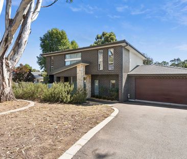 33A McLaren Crescent, Pearce ACT 2607 - Townhouse For Rent | Domain - Photo 4