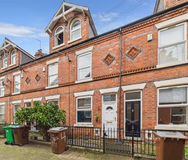 3 bedroom Terraced House to rent - Photo 5