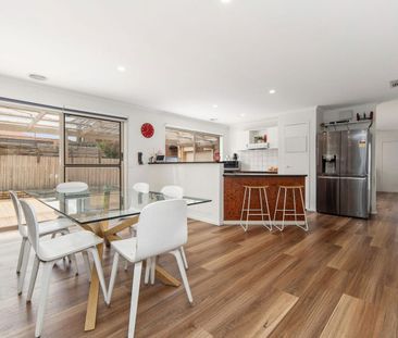 Beautiful 4-Bedroom Family Home in a Prime Aspendale Gardens Court ... - Photo 1