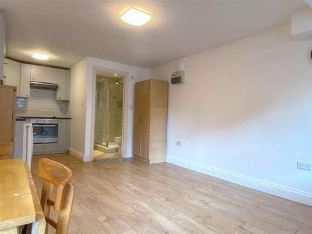 Wellington Street, Luton, LU1 - Photo 4