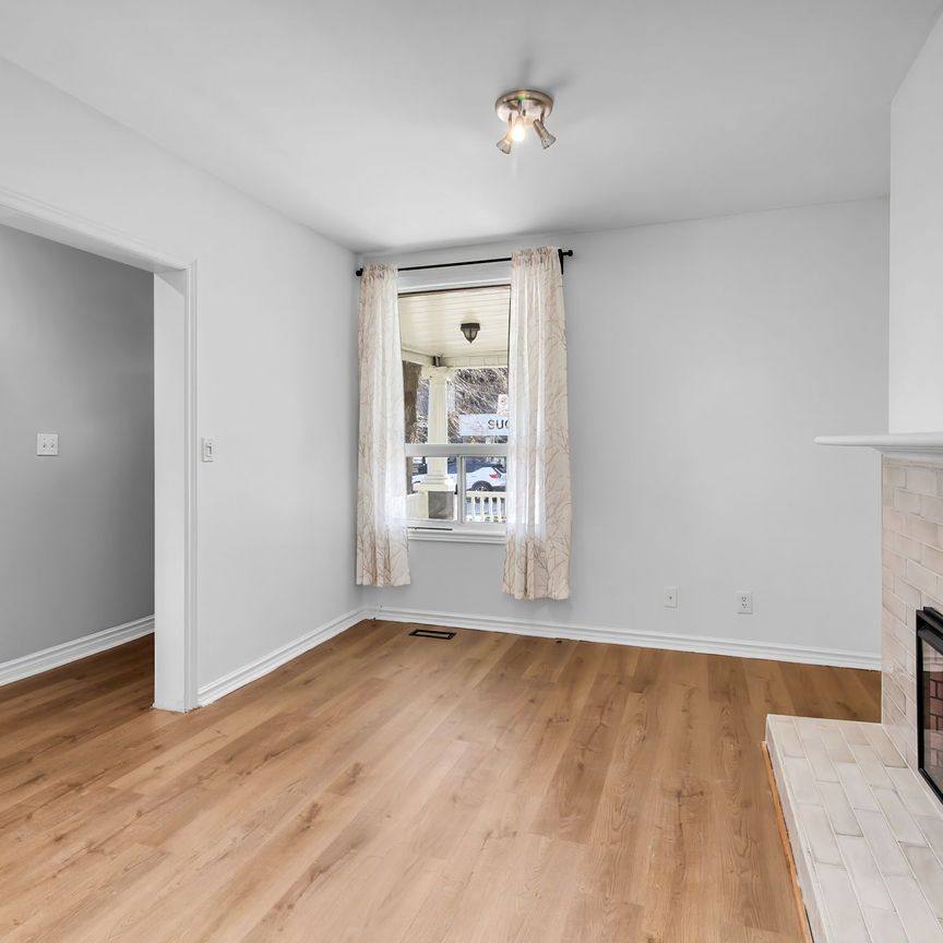 For Lease - 2346.5 Queen Street Unit# Main, Toronto, Ontario - Photo 1