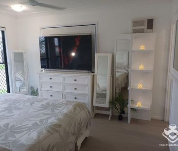 Quiet home, Royal Palms Estate - Photo 5